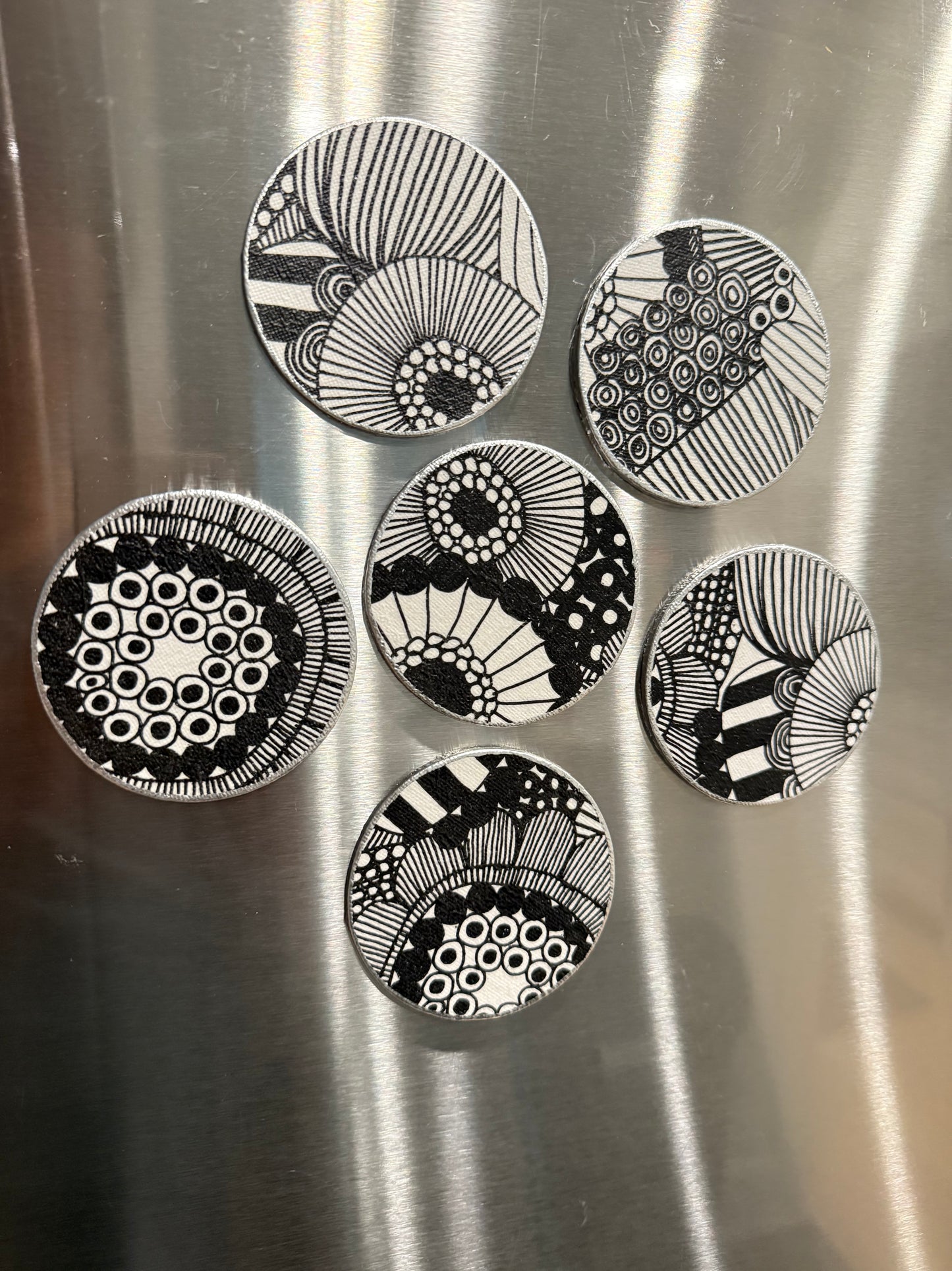 Black & White Modern Art Deco Decoupage Magnets – Circle or Square