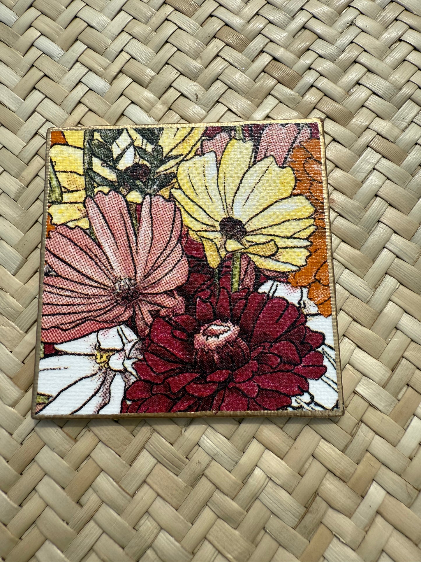 Bold Bloom Decoupage Magnets – Handcrafted Floral Set with Metallic Edges